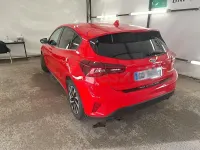 Usado Ford Focus Active 125 CV (91 kW) 2023 Rojo Berlina