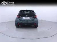 Nuevo Toyota Yaris Hybrid Style 116 CV (85 kW) 2026 Verde Berlina