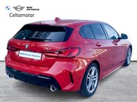 Usado BMW 118 Comfort Edition 150 CV (110 kW) 2024 Pintura metalizada melbourne rot Utilitario