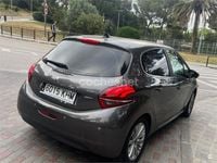 Usado Peugeot 208 Allure 82 CV (60 kW) 2018 Gris / plata Utilitario
