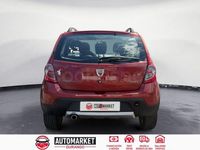 Usado Dacia Sandero Stepway 90 HP (66 kW) 2012 Vermelho Sedan