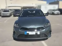 Usado Kia Ceed 101 CV (74 kW) 2025 Gris Utilitario