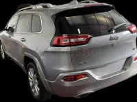 Usado Jeep Cherokee Overland 195 CV (143 kW) 2019 Gris / plata SUV