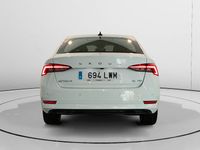 Usado Skoda Octavia Ambition 207 HP (152 kW) 2022 Cinzento Sedan