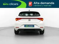 Usado Seat Leon Reference 90 CV (66 kW) 2022 Blanco Berlina