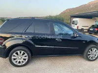Usado Mercedes ML320 AMG Edition 1 224 CV (164 kW) 2008 Negro SUV