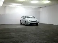 Usado Kia Ceed 120 CV (88 kW) 2023 Blanco Utilitario