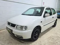 Usado VW Polo Conceptline 50 CV (36 kW) 1999 Blanco Utilitario