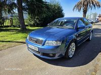 Usado Audi A4 130 CV (95 kW) 2004 Azul Berlina