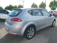 Usado Seat Leon Sport 105 CV (77 kW) 2007 Gris / plata Utilitario