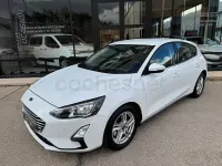 Usado Ford Focus Trend 120 CV (88 kW) 2021 Blanco Berlina