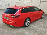 Usado Opel Insignia 210 CV (154 kW) 2019 Rojo Familiar