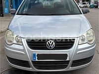 Usado VW Polo Advance 75 CV (55 kW) 2005 Gris / plata Utilitario