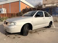 Usado Seat Cordoba Stella 68 CV (50 kW) 2001 Gris / plata Berlina