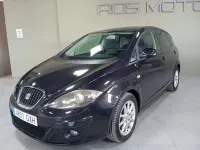 Usado Seat Altea Style 105 CV (77 kW) 2010 Negro Monovolumen