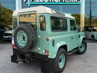 Usado Land Rover Defender SE 122 CV (89 kW) 2014 Azul Familiar
