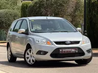 Usado Ford Focus Trend 90 CV (66 kW) 2010 Gris