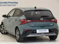 Usado Hyundai i20 100 CV (73 kW) 2025 Verde Utilitario