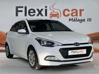 usado Hyundai i20 1.2 MPI 62kW (85CV) Essence Gasolina en Flexicar Málaga 3