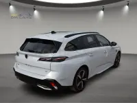 Usado Peugeot 308 SW GT 130 CV (95 kW) 2024 Blanco Familiar
