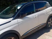 Usado Peugeot 3008 Allure 131 CV (96 kW) 2022 Blanco SUV