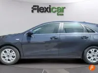 Usado Kia Ceed 136 CV (100 kW) 2023 Gris Utilitario