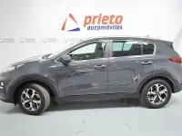 Usado Kia Sportage Plus 136 CV (100 kW) 2021 Gris / plata SUV