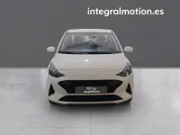Usado Hyundai i10 66 CV (48 kW) 2024 Verde Utilitario