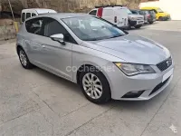 Usado Seat Leon Reference 105 CV (77 kW) 2014 Gris / plata Berlina