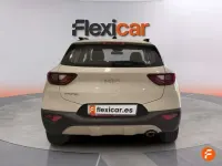 Usado Kia Stonic 84 CV (61 kW) 2023 Blanco SUV
