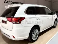 Usado Mitsubishi Outlander P-HEV 224 CV (164 kW) 2021 Blanco SUV