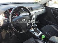 Usado VW Passat Highline 170 CV (125 kW) 2007 Gris / plata Familiar