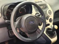 Usado Ford Ka S 69 CV (50 kW) 2015 Blanco Berlina