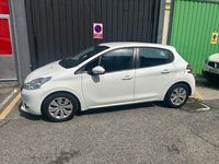 Usado Peugeot 208 Active 68 CV (50 kW) 2012 Blanco Utilitario