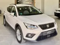 Usado Seat Arona Style 95 CV (69 kW) 2019 Blanco SUV