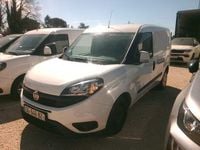 Usado Fiat Doblò 95 CV (69 kW) 2022 Blanco Monovolumen