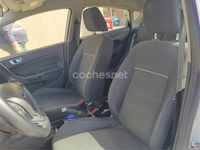 Usado Ford Fiesta Trend 75 CV (55 kW) 2015 Blanco Berlina