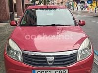 Usado Dacia Sandero Ambiance 75 CV (55 kW) 2009 Rojo Berlina