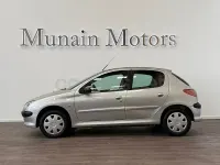Usado Peugeot 206 70 CV (51 kW) 2005 Gris / plata Berlina