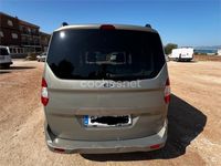 Usado Ford Tourneo Courier Trend 100 CV (73 kW) 2016 Beige Monovolumen
