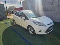 Usado Ford Fiesta Trend 68 HP (50 kW) 2009 Branco Sedan