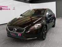 Usado Volvo V40 R-Design Momentum 120 CV (88 kW) 2016 Negro Familiar