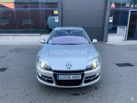 Usado Renault Laguna III Dynamique 110 CV (80 kW) 2011 Gris / plata Berlina