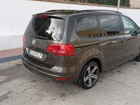 Usado VW Sharan Sport 140 CV (102 kW) 2014 Marrón Monovolumen