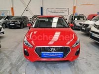 Käytetty Hyundai i30 120 HP (88 kW) 2017 Punainen Sedan