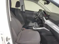 Usado Seat Arona Style 110 CV (80 kW) 2023 Blanco SUV