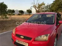 Usado Ford Focus Trend 115 CV (84 kW) 2007 Rojo Berlina
