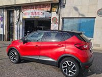 Usado Renault Captur Zen 120 CV (88 kW) 2017 Granate SUV