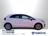Usado Kia Rio 84 CV (61 kW) 2015 Blanco Berlina