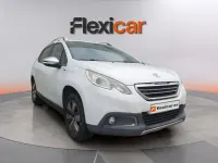 Usado Peugeot 2008 Style 82 CV (60 kW) 2016 Blanco SUV